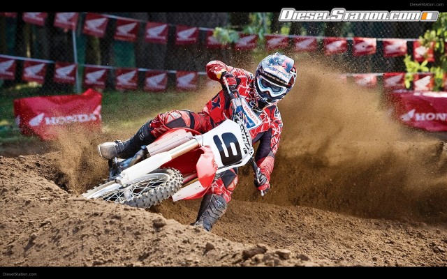 Honda CRF 450R Widescreen Picture #15 Honda CRF 450R Widescreen Picture #15