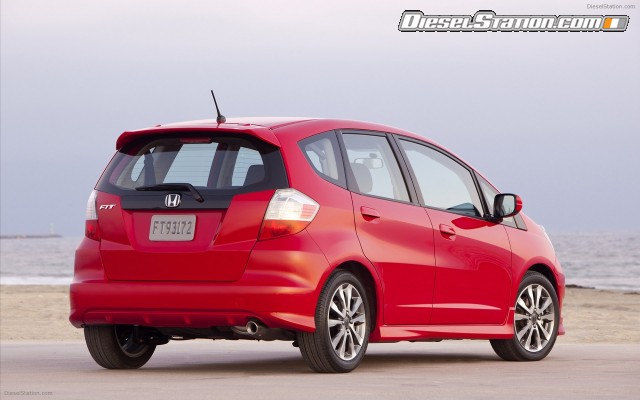 Honda Fit Sport 2012 Widescreen Picture #11 Honda Fit Sport 2012 Widescreen Picture #11