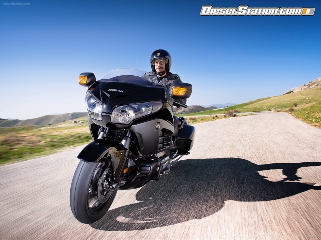 Honda Gold Wing F6B 2014 Picture #1 Honda Gold Wing F6B 2014 Picture #1