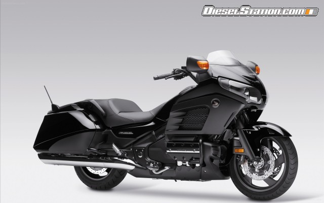 Honda Gold Wing F6B 2014 Widescreen Picture #3 Honda Gold Wing F6B 2014 Widescreen Picture #3