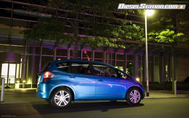 Honda Jazz 2011 Widescreen Picture #5 Honda Jazz 2011 Widescreen Picture #5