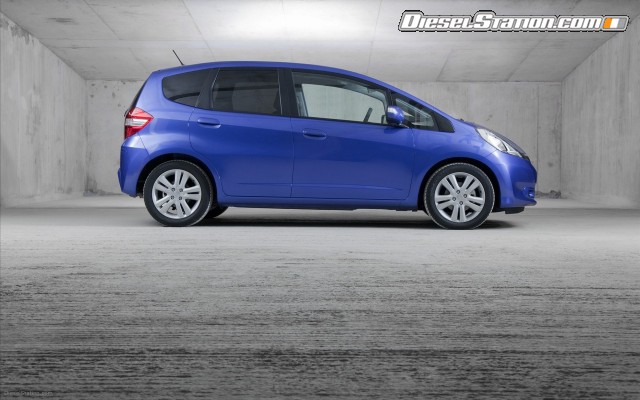 Honda Jazz 2011 Widescreen Picture #21 Honda Jazz 2011 Widescreen Picture #21