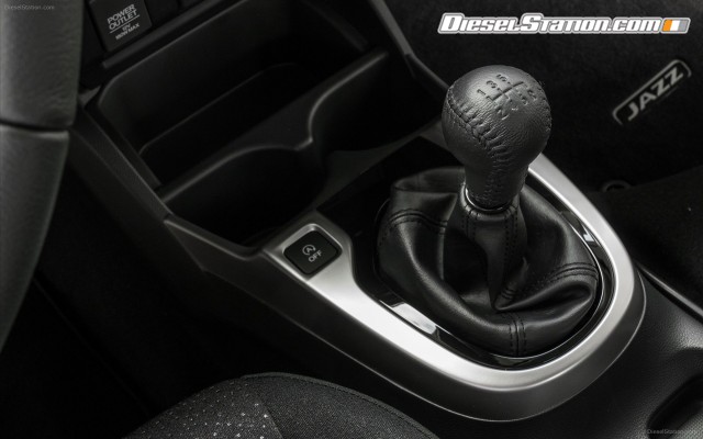 Honda Jazz 2016 Widescreen Picture #44 Honda Jazz 2016 Widescreen Picture #44