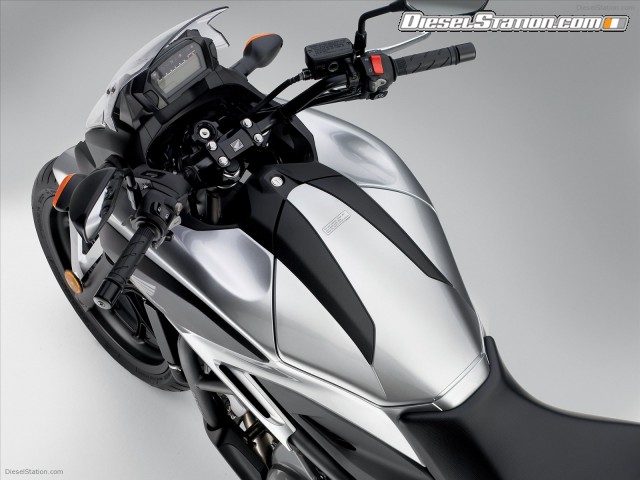 Honda NC700X 2012 Picture #21 Honda NC700X 2012 Picture #21