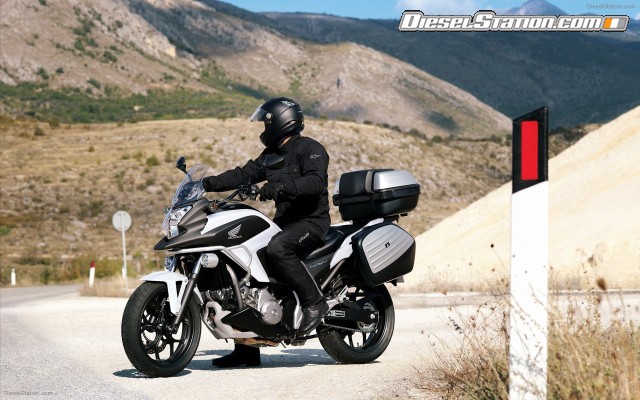 Honda NC700X 2012 Widescreen Picture #22 Honda NC700X 2012 Widescreen Picture #22