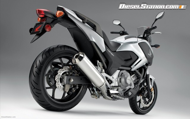 Honda NC700X 2012 Widescreen Picture #31 Honda NC700X 2012 Widescreen Picture #31