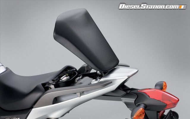 Honda NC700X 2012 Widescreen Picture #9 Honda NC700X 2012 Widescreen Picture #9