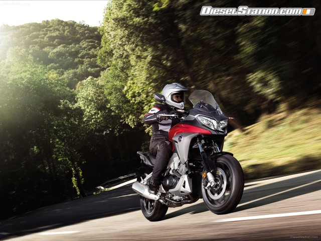 Honda VFR800X 2015 Picture #2 Honda VFR800X 2015 Picture #2