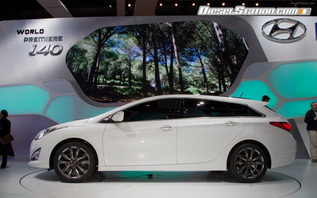 Hyundai i40 TOURER 2012 Widescreen Picture #11 Hyundai i40 TOURER 2012 Widescreen Picture #11