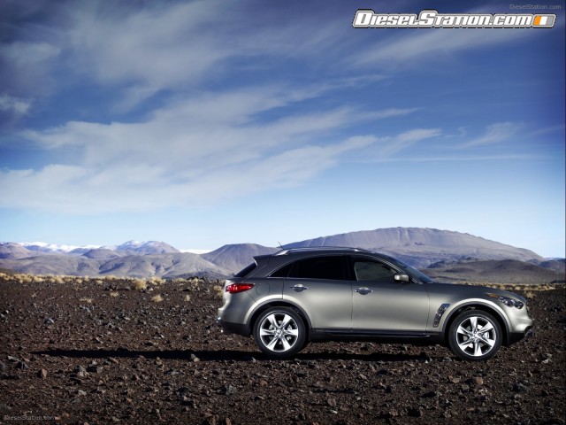 Infiniti FX50 Picture #38 Infiniti FX50 Picture #38