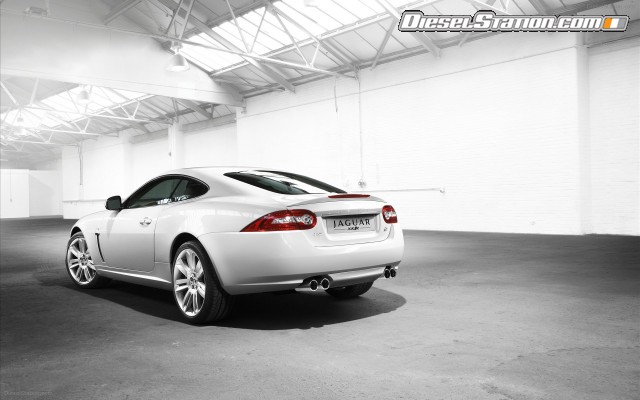 Jaguar 2010 XKR Widescreen Picture #8 Jaguar 2010 XKR Widescreen Picture #8
