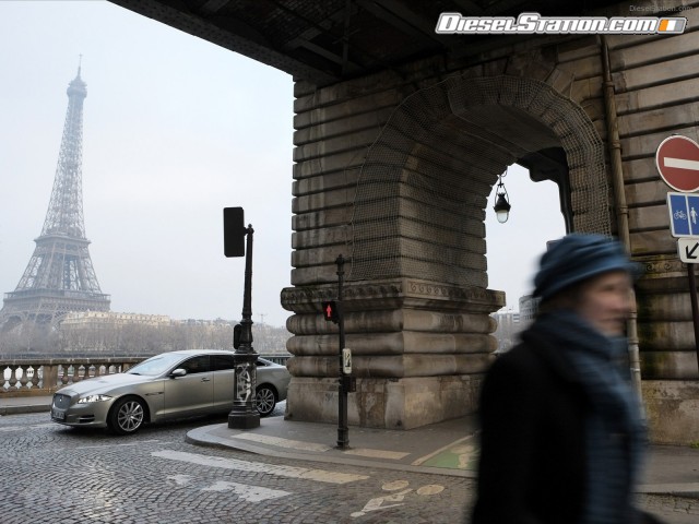 Jaguar C X75 2011 Picture #3 Jaguar C X75 2011 Picture #3