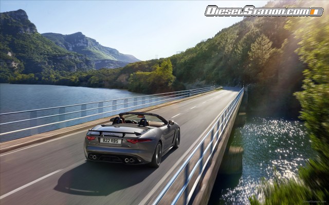 Jaguar F Type SVR Convertible 2017 Widescreen Picture #2 Jaguar F Type SVR Convertible 2017 Widescreen Picture #2