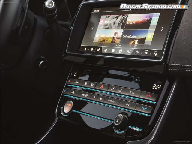 Jaguar XE AWD 2017 Picture #2 Jaguar XE AWD 2017 Picture #2