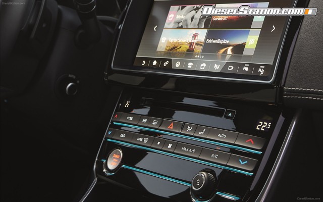 Jaguar XE AWD 2017 Widescreen Picture #15 Jaguar XE AWD 2017 Widescreen Picture #15