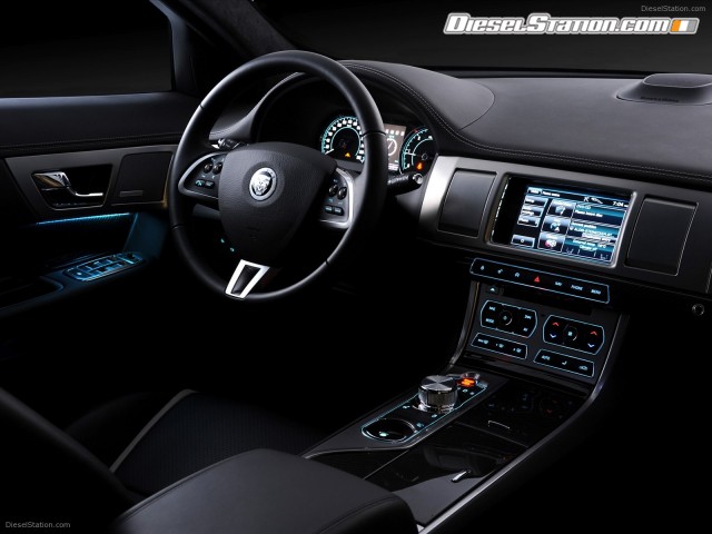 Jaguar XF 2 2 Diesel 2012 Picture #1 Jaguar XF 2 2 Diesel 2012 Picture #1