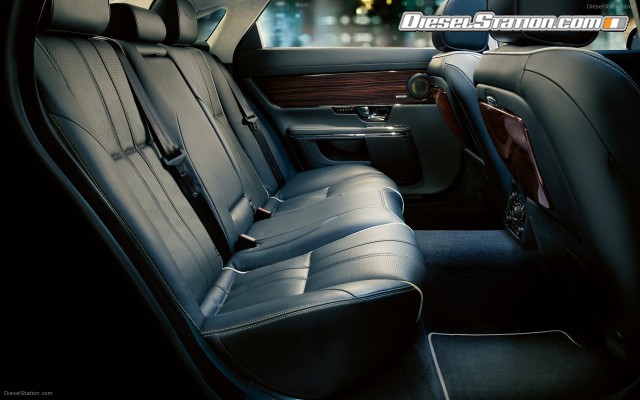Jaguar XJ 2010 Widescreen Picture #17 Jaguar XJ 2010 Widescreen Picture #17