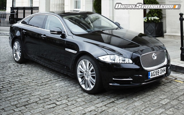 Jaguar XJ Saloon 2011 Widescreen Picture #5 Jaguar XJ Saloon 2011 Widescreen Picture #5