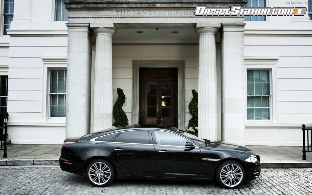 Jaguar XJ Saloon 2011 Widescreen Picture #4 Jaguar XJ Saloon 2011 Widescreen Picture #4