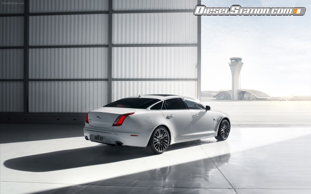 Jaguar XJ Ultimate Widescreen Picture #9 Jaguar XJ Ultimate Widescreen Picture #9
