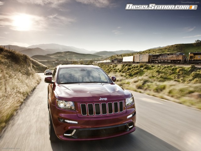 Jeep Grand Cherokee SRT8 2012 Picture #23 Jeep Grand Cherokee SRT8 2012 Picture #23