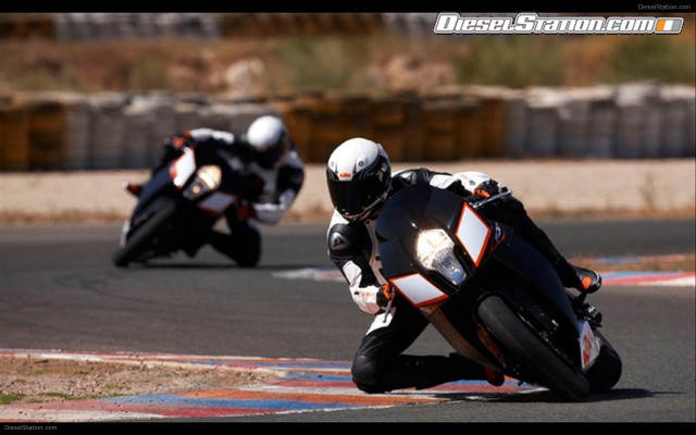 KTM 2009 1190 RC8 R Widescreen Picture #11 KTM 2009 1190 RC8 R Widescreen Picture #11