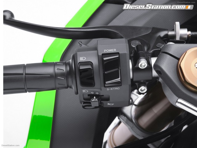 Kawasaki Ninja ZX 10R 2011 Picture #19 Kawasaki Ninja ZX 10R 2011 Picture #19