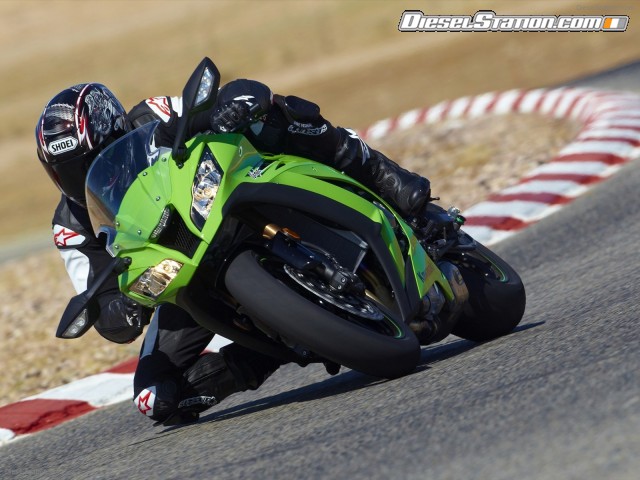 Kawasaki Ninja ZX 10R 2011 Picture #37 Kawasaki Ninja ZX 10R 2011 Picture #37