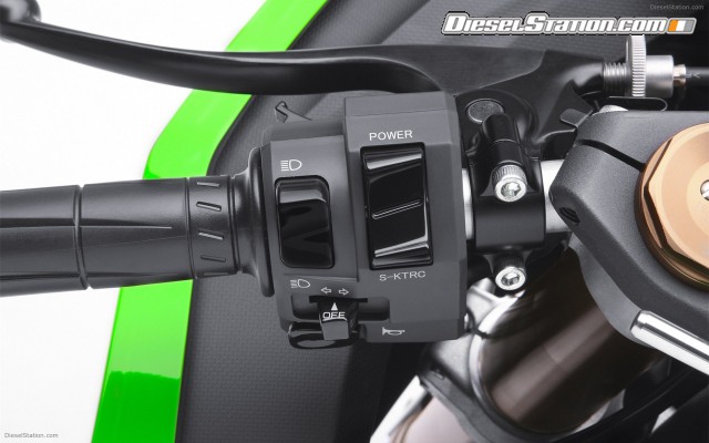 Kawasaki Ninja ZX 10R 2011 Widescreen Picture #41 Kawasaki Ninja ZX 10R 2011 Widescreen Picture #41