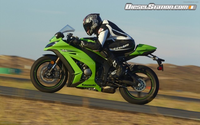 Kawasaki Ninja ZX 10R 2011 Widescreen Picture #30 Kawasaki Ninja ZX 10R 2011 Widescreen Picture #30