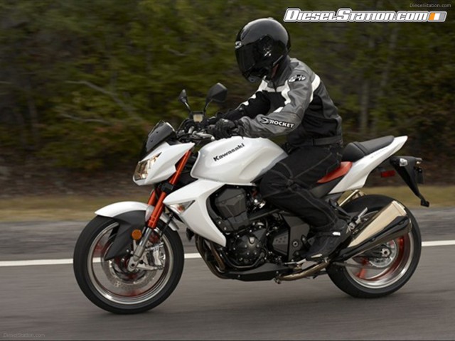 Kawasaki Z1000 Picture #11 Kawasaki Z1000 Picture #11