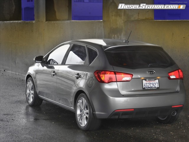 Kia Forte 5 door 2011 Picture #3 Kia Forte 5 door 2011 Picture #3