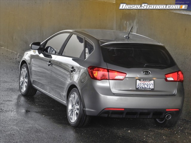 Kia Forte 5 door 2011 Picture #7 Kia Forte 5 door 2011 Picture #7