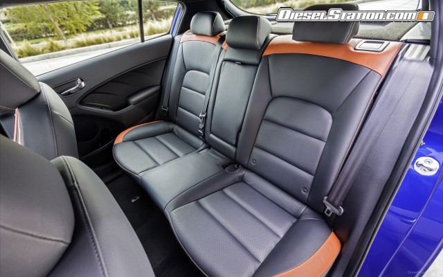 Kia Forte5 2017 Widescreen Picture #4 Kia Forte5 2017 Widescreen Picture #4