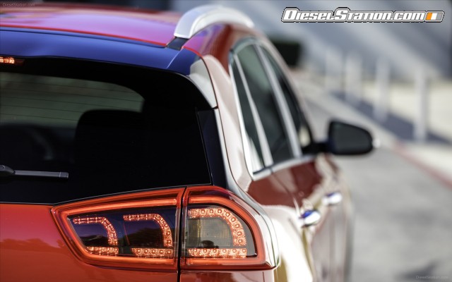 Kia Niro 2017 Widescreen Picture #10 Kia Niro 2017 Widescreen Picture #10