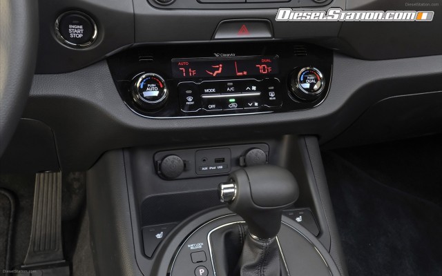 Kia SPORTAGE 2012 Widescreen Picture #4 Kia SPORTAGE 2012 Widescreen Picture #4