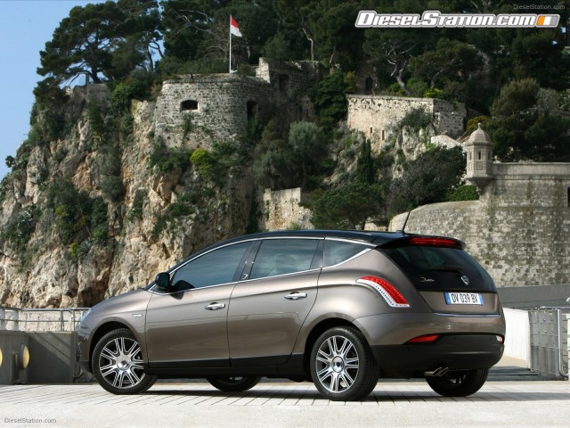 Lancia 2009 Delta 1 8 Di Turbo Jet Picture #11 Lancia 2009 Delta 1 8 Di Turbo Jet Picture #11