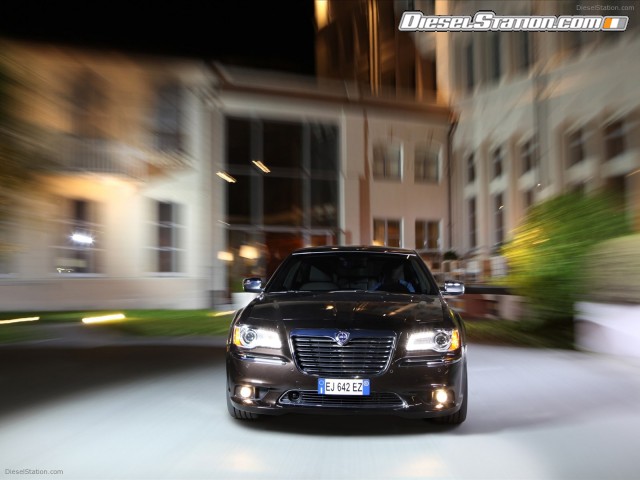 Lancia Thema 2012 Picture #10 Lancia Thema 2012 Picture #10