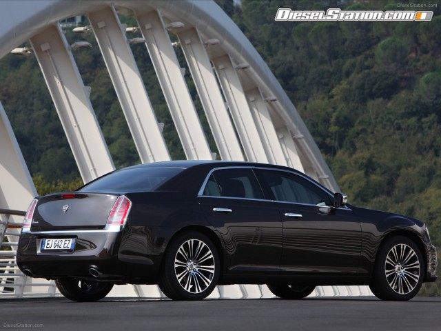 Lancia Thema 2012 Picture #81 Lancia Thema 2012 Picture #81