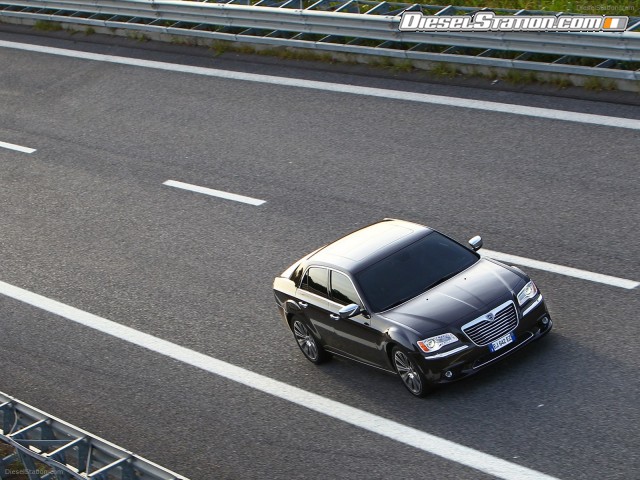 Lancia Thema 2012 Picture #38 Lancia Thema 2012 Picture #38