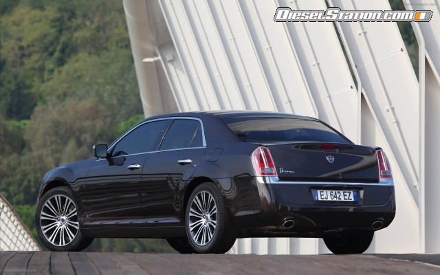 Lancia Thema 2012 Widescreen Picture #24 Lancia Thema 2012 Widescreen Picture #24