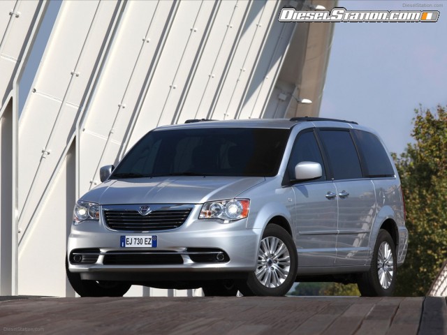 Lancia Voyager 2012 Picture #2 Lancia Voyager 2012 Picture #2