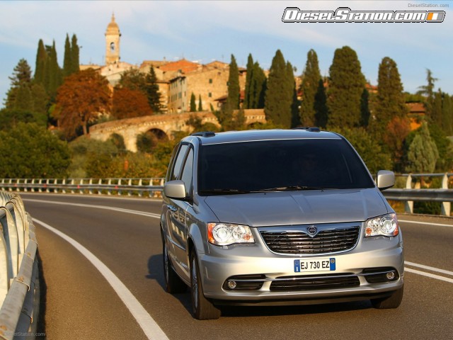 Lancia Voyager 2012 Picture #47 Lancia Voyager 2012 Picture #47