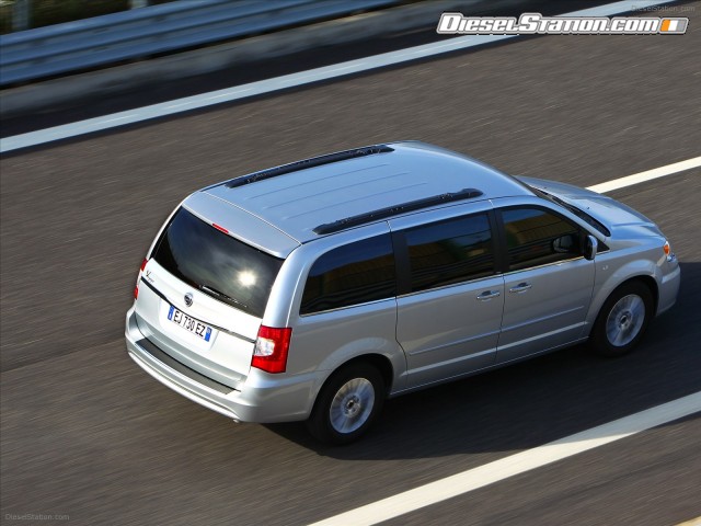 Lancia Voyager 2012 Picture #51 Lancia Voyager 2012 Picture #51