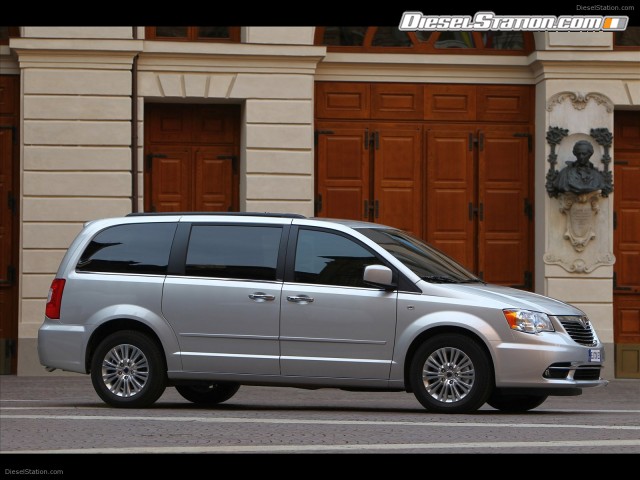 Lancia Voyager 2012 Picture #55 Lancia Voyager 2012 Picture #55