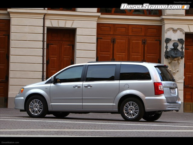 Lancia Voyager 2012 Picture #25 Lancia Voyager 2012 Picture #25