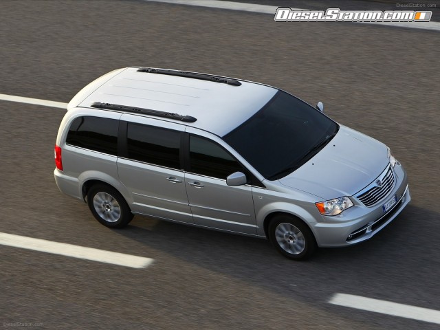 Lancia Voyager 2012 Picture #10 Lancia Voyager 2012 Picture #10