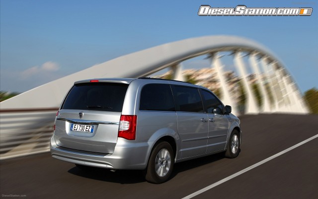 Lancia Voyager 2012 Widescreen Picture #24 Lancia Voyager 2012 Widescreen Picture #24