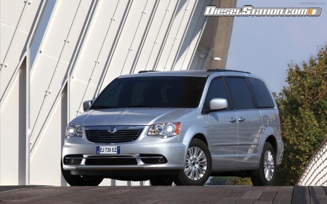 Lancia Voyager 2012 Widescreen Picture #4 Lancia Voyager 2012 Widescreen Picture #4