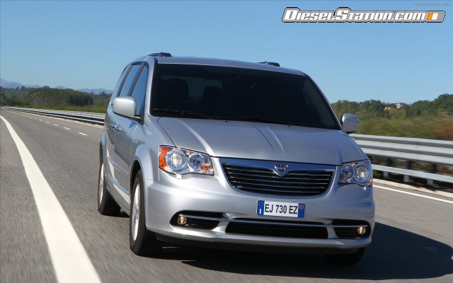 Lancia Voyager 2012 Widescreen Picture #39 Lancia Voyager 2012 Widescreen Picture #39